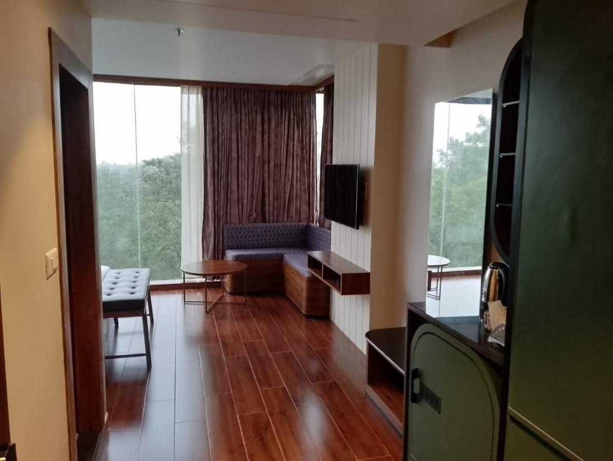 The Convoy Hotel Dibrugarh Luaran gambar
