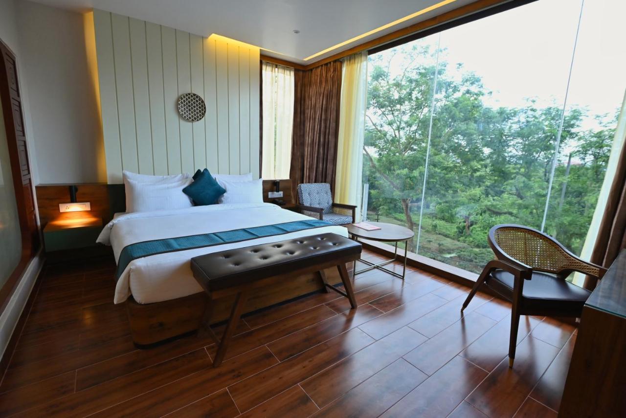 The Convoy Hotel Dibrugarh Luaran gambar